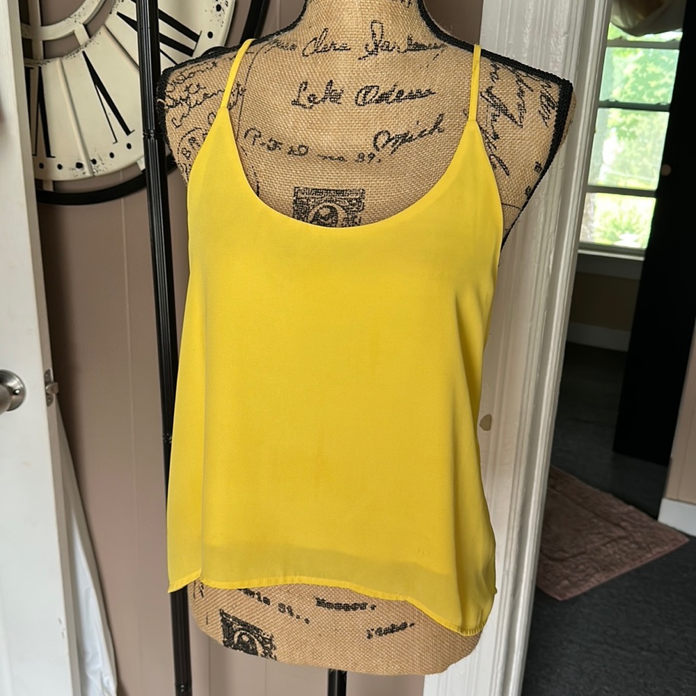 Women’s size M top